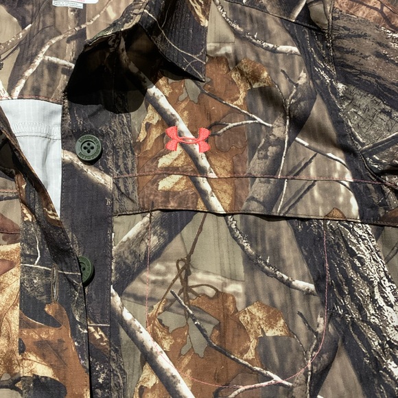 Under Armour Camouflage button up shirt - Picture 2 of 4